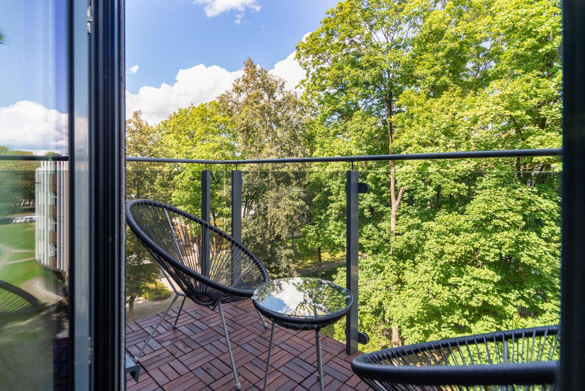 2 Bedroom Apt, 2 Garage Spots & Balconies, Self Check-In, By Cohost Druskininkai Exterior foto