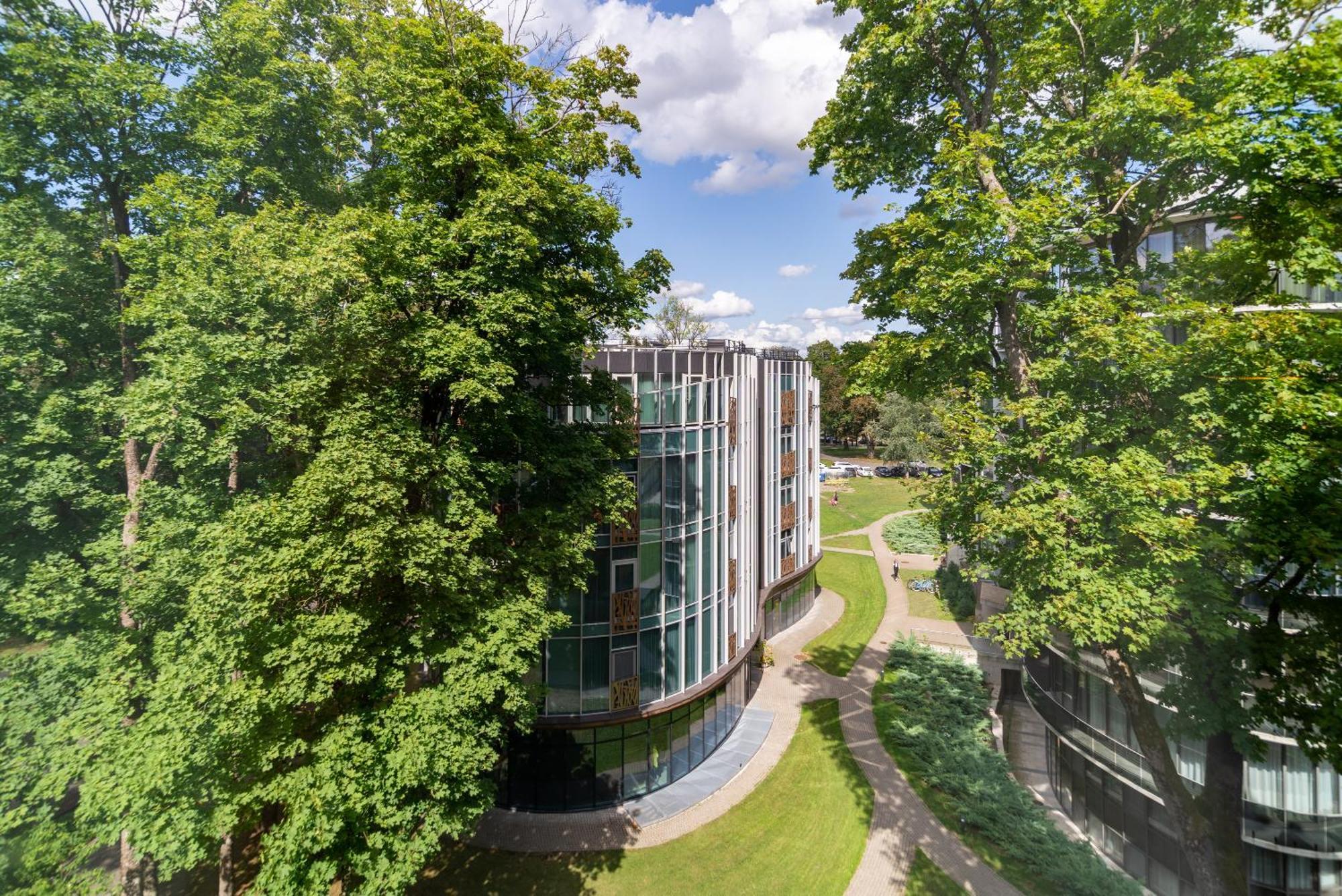 2 Bedroom Apt, 2 Garage Spots & Balconies, Self Check-In, By Cohost Druskininkai Exterior foto
