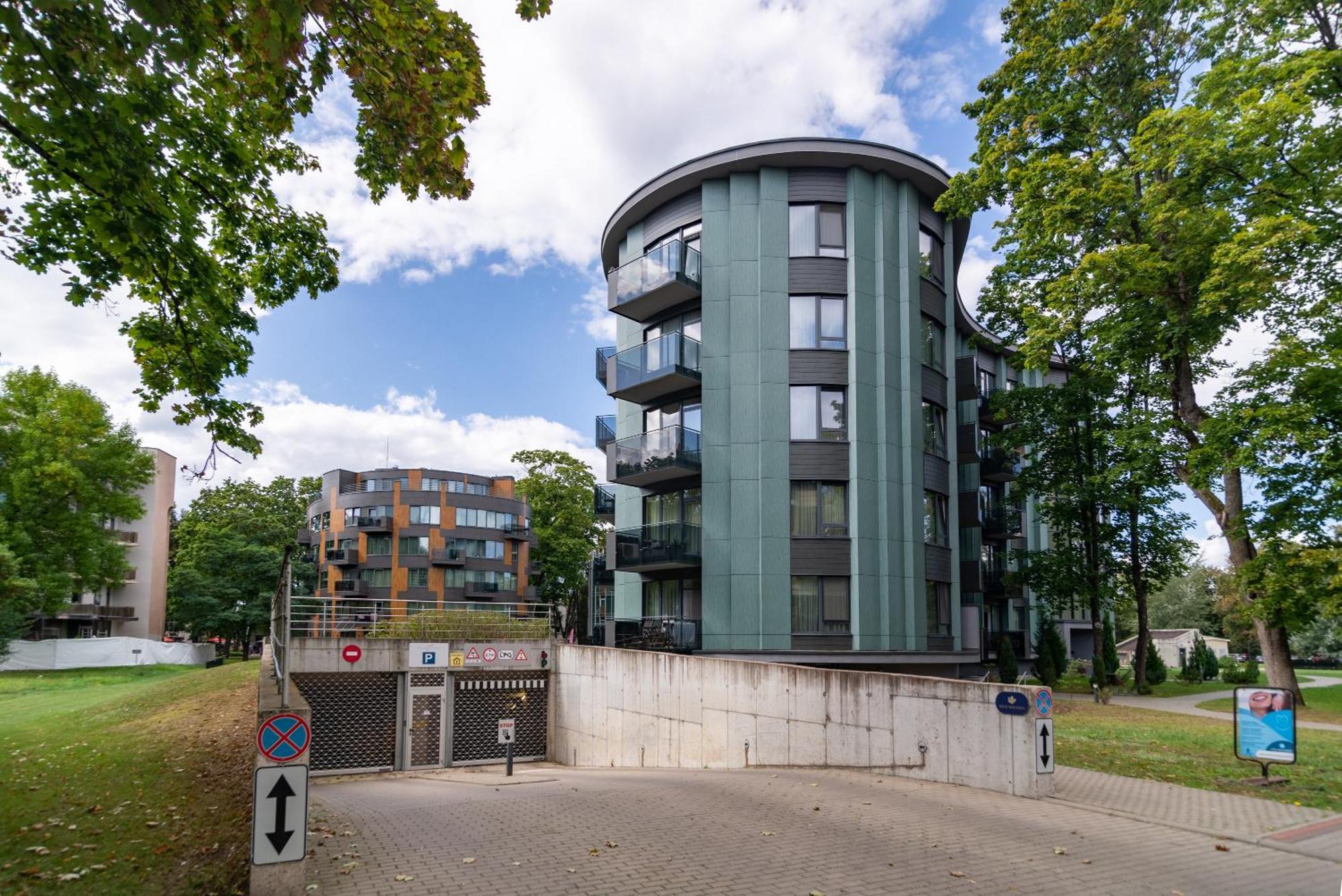 2 Bedroom Apt, 2 Garage Spots & Balconies, Self Check-In, By Cohost Druskininkai Exterior foto