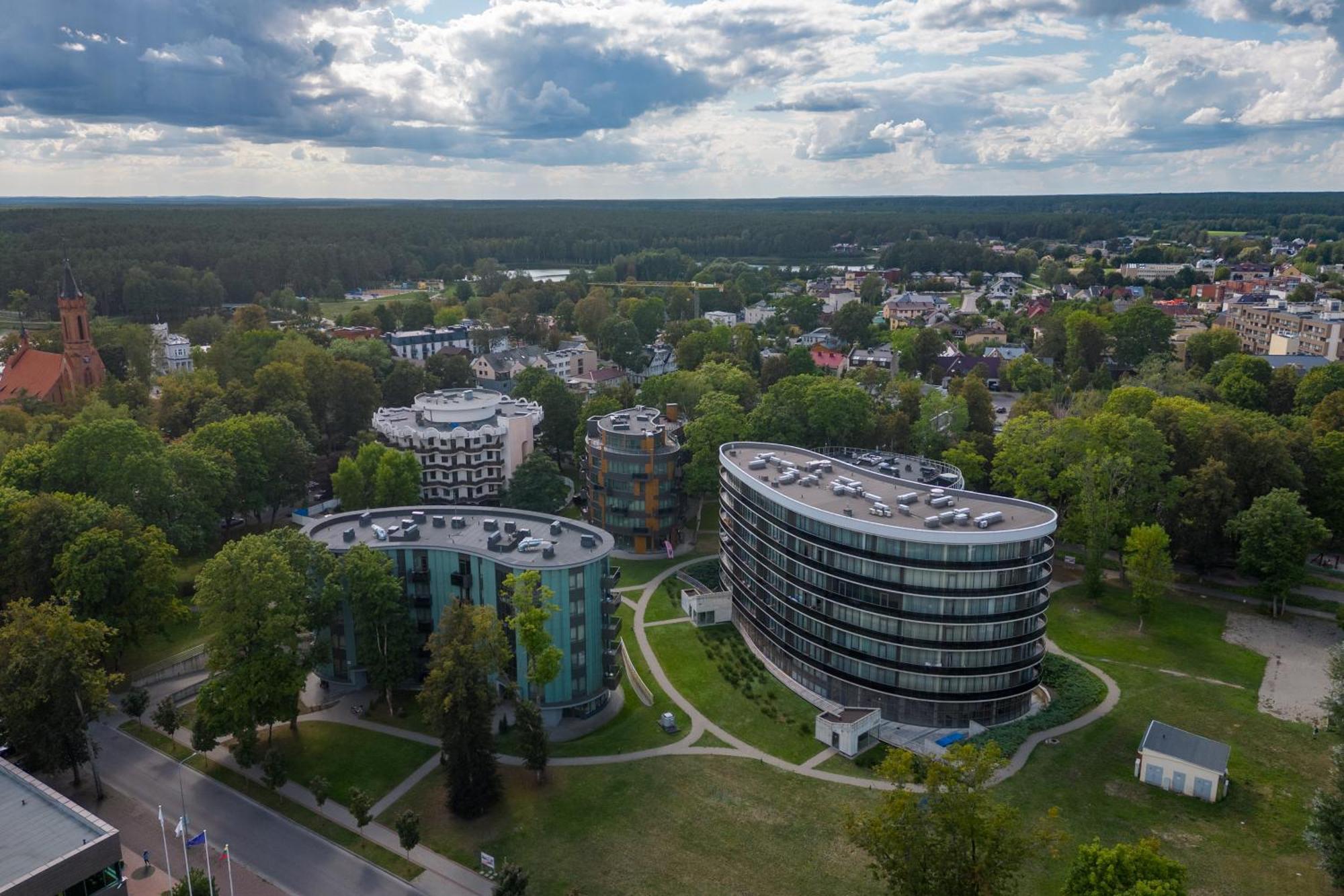 2 Bedroom Apt, 2 Garage Spots & Balconies, Self Check-In, By Cohost Druskininkai Exterior foto
