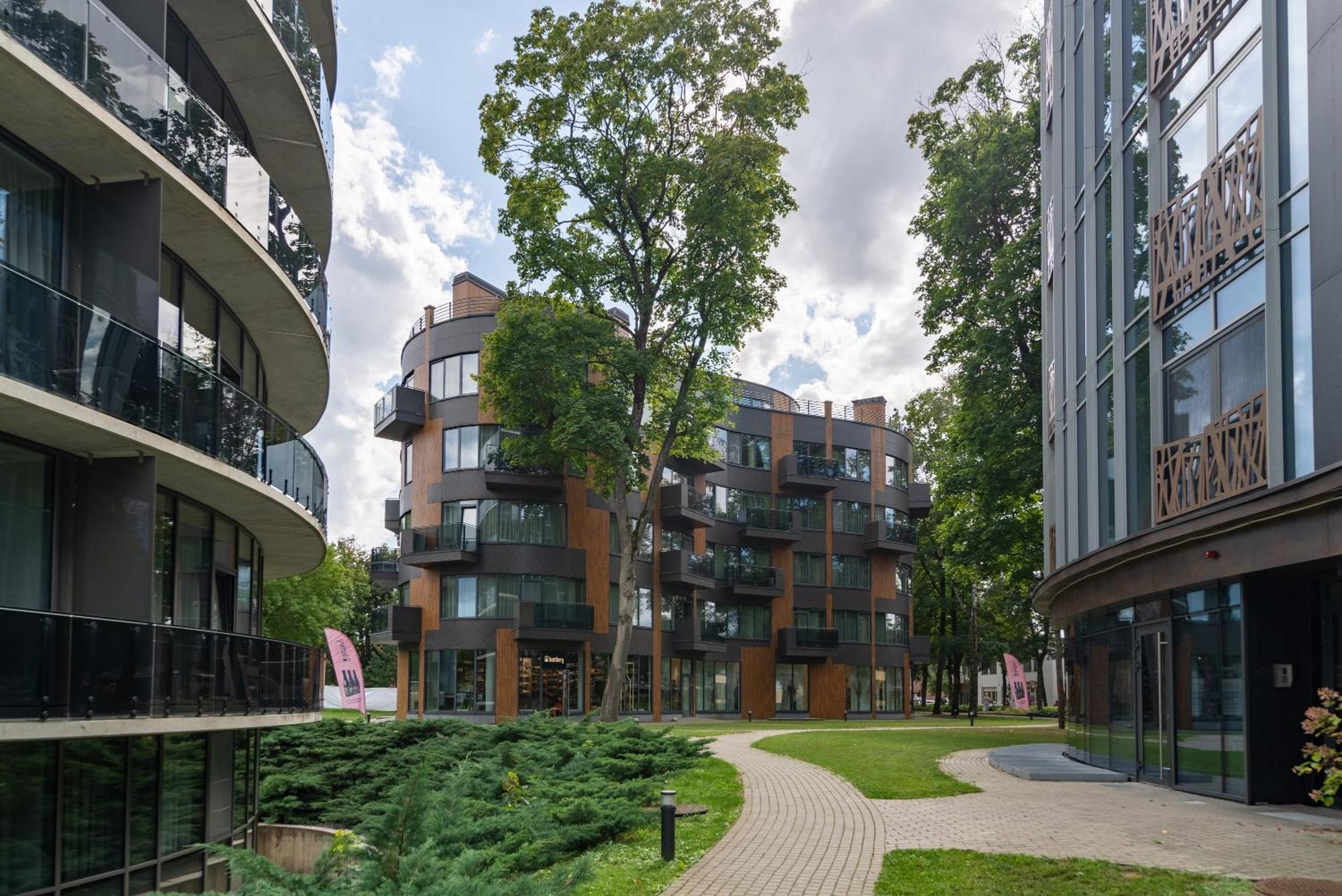 2 Bedroom Apt, 2 Garage Spots & Balconies, Self Check-In, By Cohost Druskininkai Exterior foto